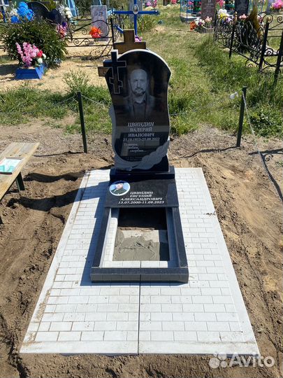 Памятники из гранита и мрамора