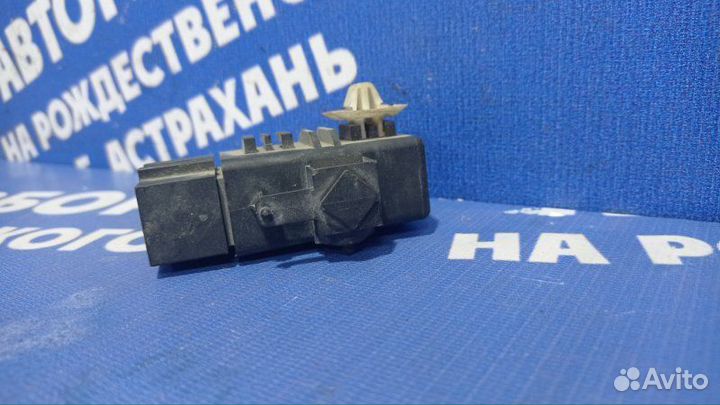 Блок управления подогревом сидений Volkswagen Polo