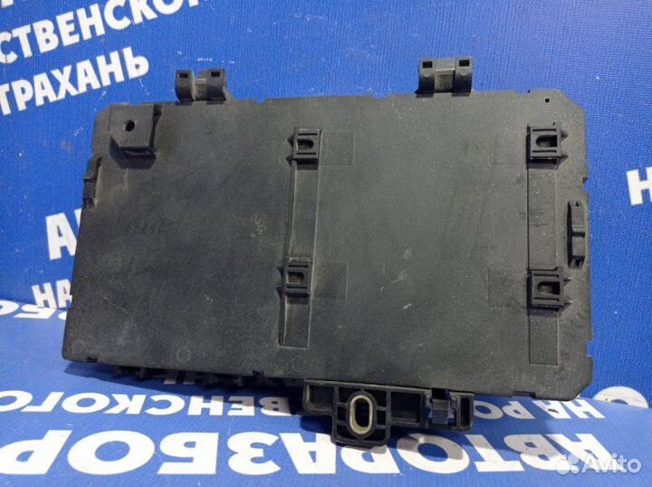 Блок предохранителей салона Opel Astra H хэтчбек