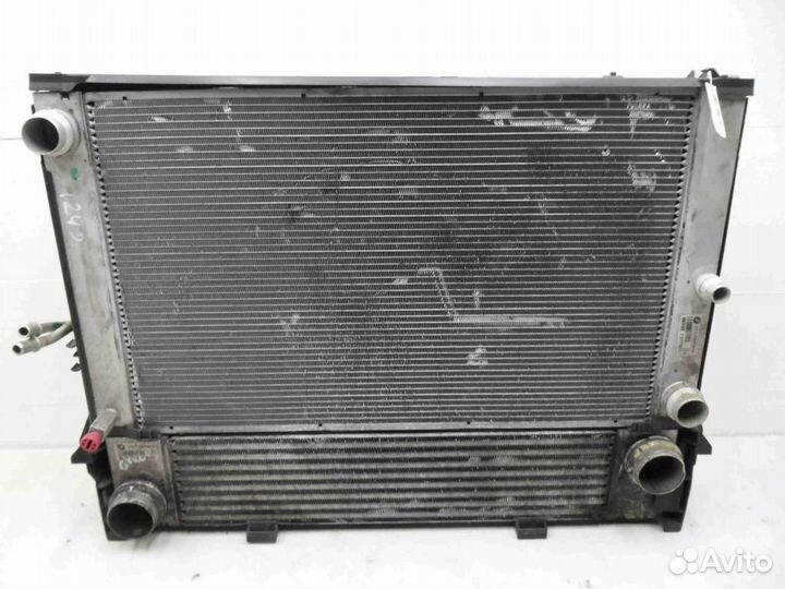 Радиатор в сборе/кассета радиаторов BMW 7-Series