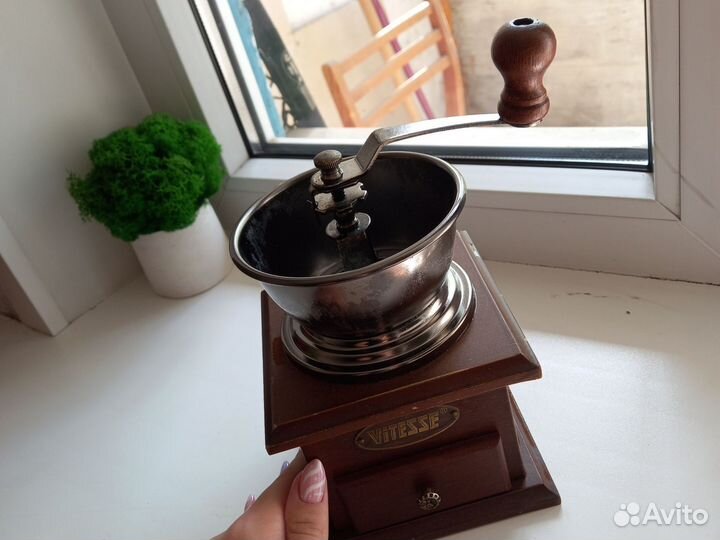 Кофемолка ручная винтажная vitezze