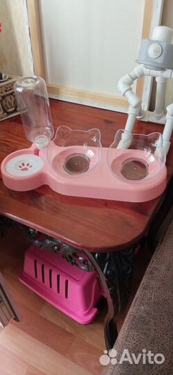 Миски и поилка для кошек и мелких пород собак