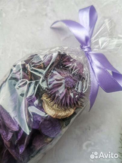 Декоративные листья, цветы, лепестки