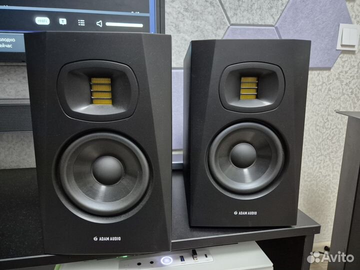 Adam T5V как новые