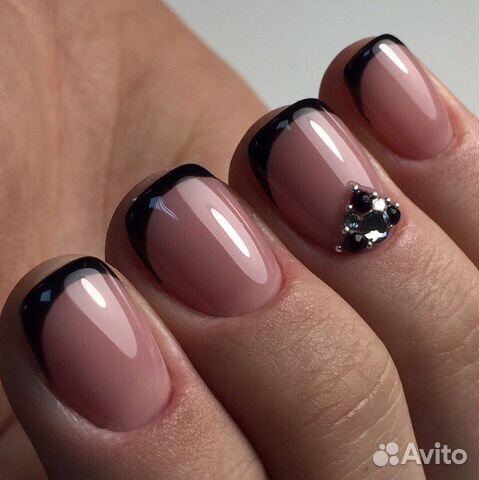 Маникюр и педикюр