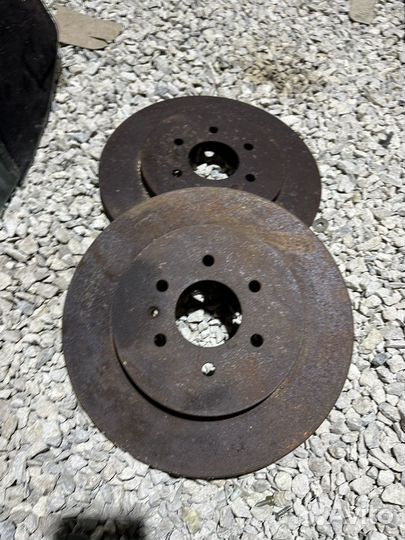 Cadillac srx задние тормозные диски