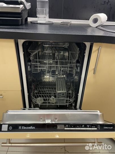 Посудомоечная машина electrolux 45см