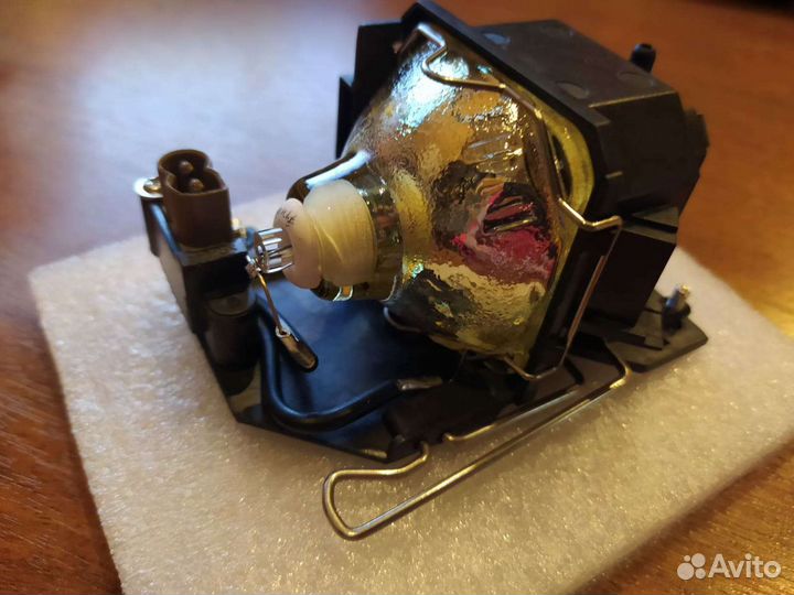 Лампа для проектора Hitachi CPX 1 с модулем оригин