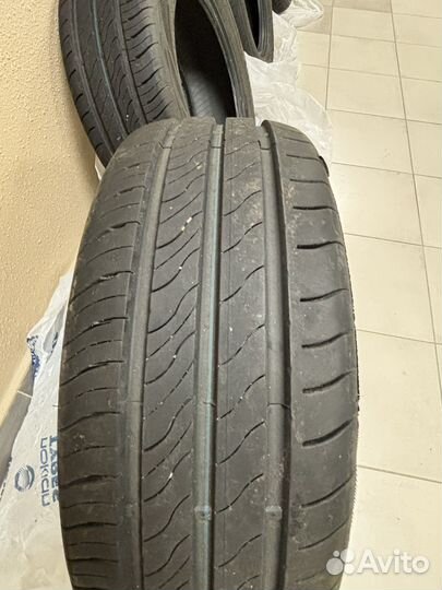Viatti Strada 2 (V-134) 195/60 R15 92V