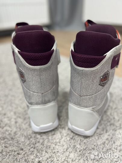 Сноубордические ботинки 36