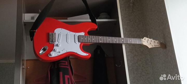 Электрогитара