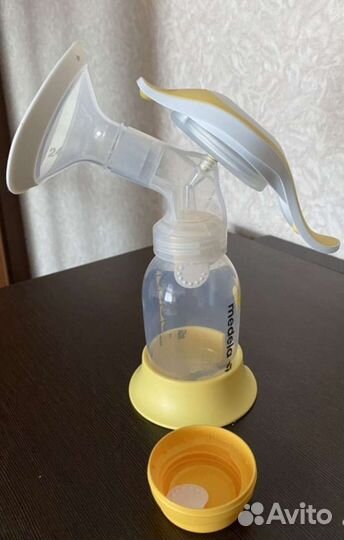 Молокоотсос medela ручной