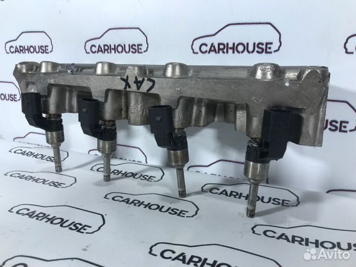 Рампа с форсунками Volkswagen Passat B7 1.4 CAX