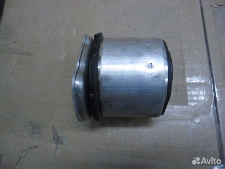 Audi Q5 Сайлент блок подрамника (8R) 2008-2017 год