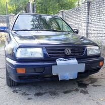 Volkswagen Vento 1.6 MT, 1997, 293 500 км, с пробегом, цена 275 000 руб.