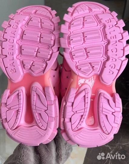 Balenciaga track 1 pink