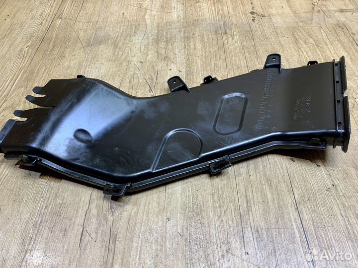 Воздухозаборник Mazda 3 BK