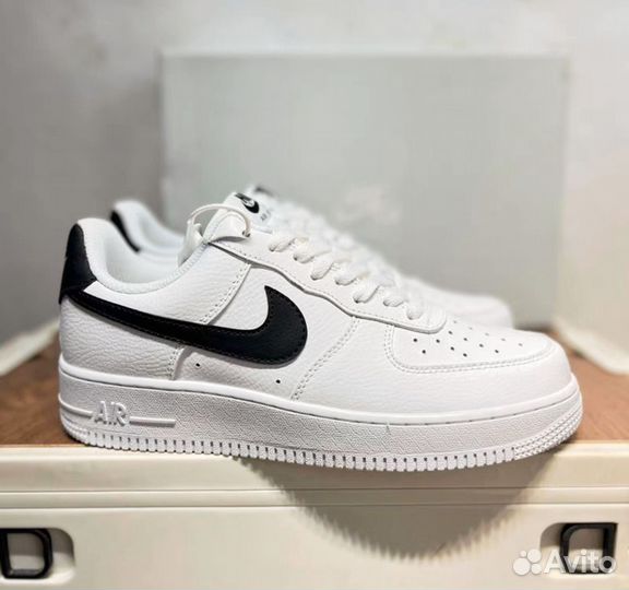 Nike Air Force 1 white black