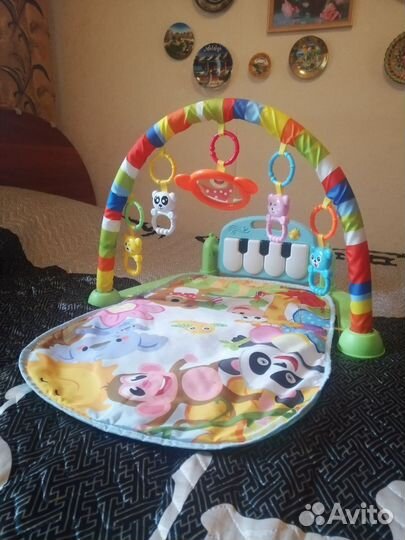Развивающий коврик с пианино