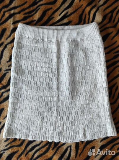 Трикотажный костюм с юбкой