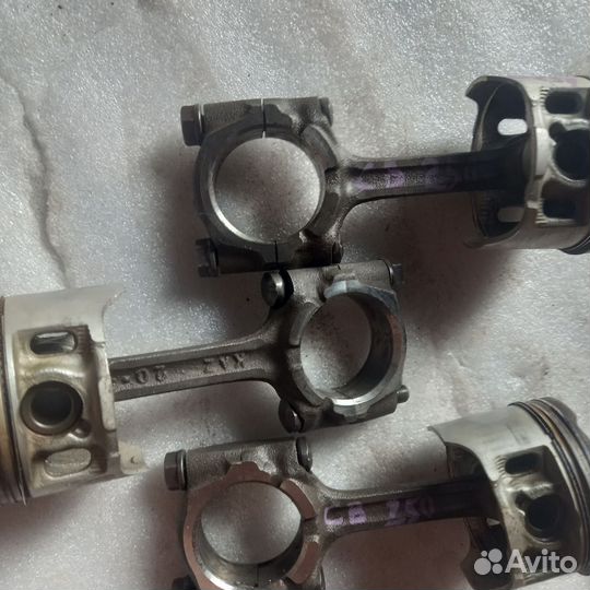 Шатун Honda CB 250 Hornet