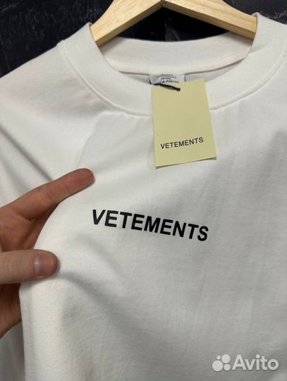 Футболка Vetements