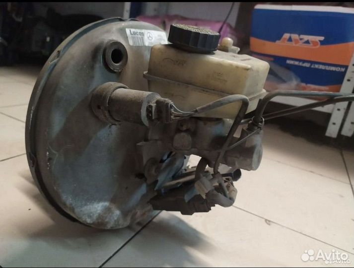 Вакуумный усилитель тормозов w202