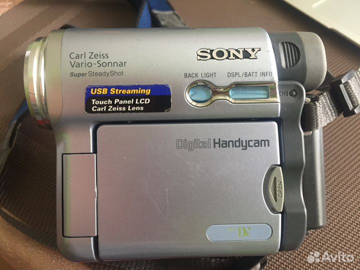 Продам видео камеру sony