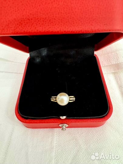 Золотое кольцо с жемчугом и фианитами 585, р-р 17