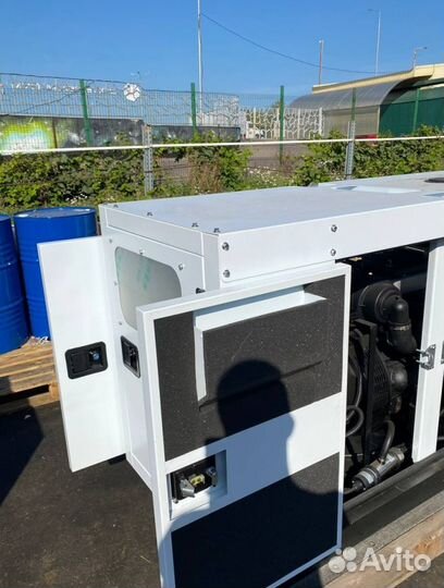 Дизельный генератор 22 кВт Amp