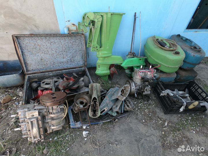 Продам запчасти к лодочному мотору Вихрь-30