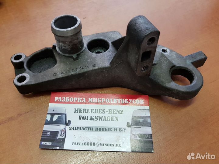 Крышка термостата Mercedes 2.2 cdi om 611