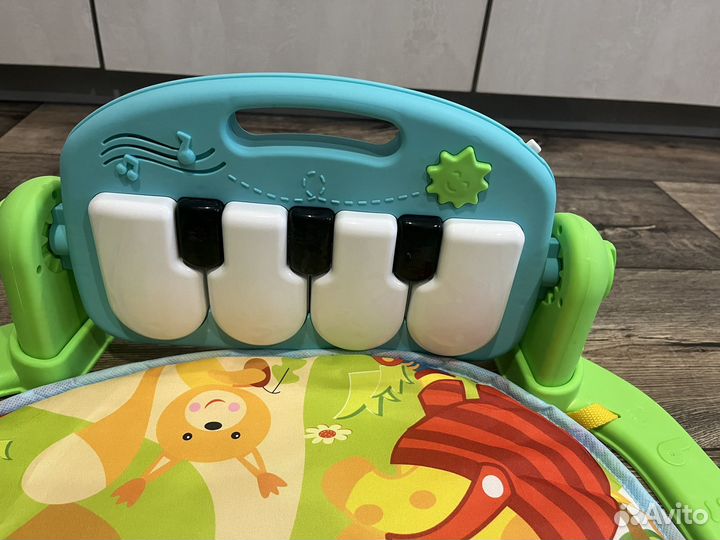 Развивающий коврик с пианино