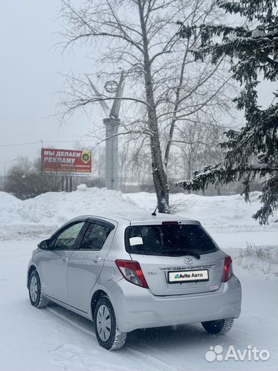 Toyota Vitz 1.0 CVT, 2012, 97 500 км