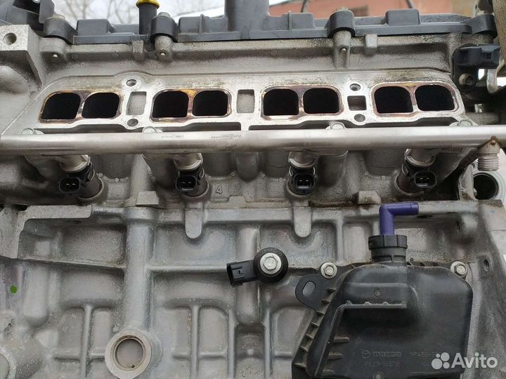 Топливная рампа с форсунками Mazda cx-5 Mazda 6 PE