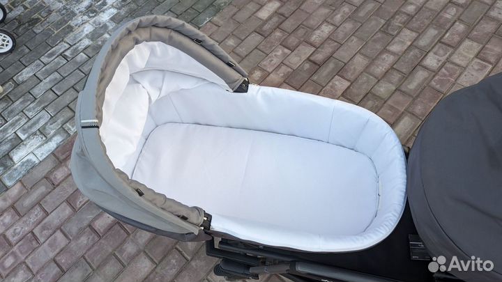 Коляска для двойни Peg Perego 3 в 1