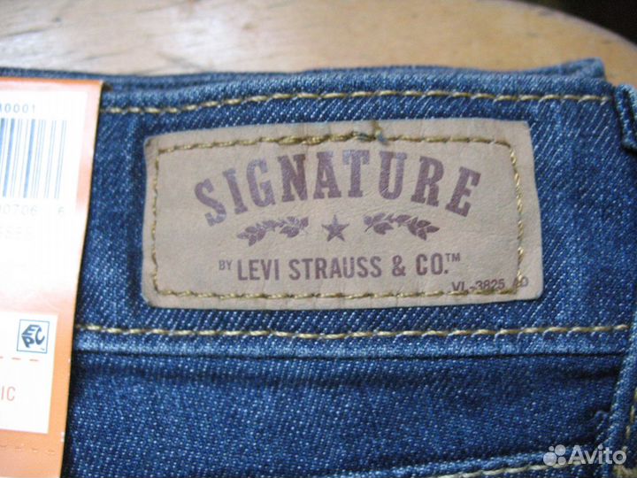 Джинсы Signature by Levi Strauss & и расклёщёные