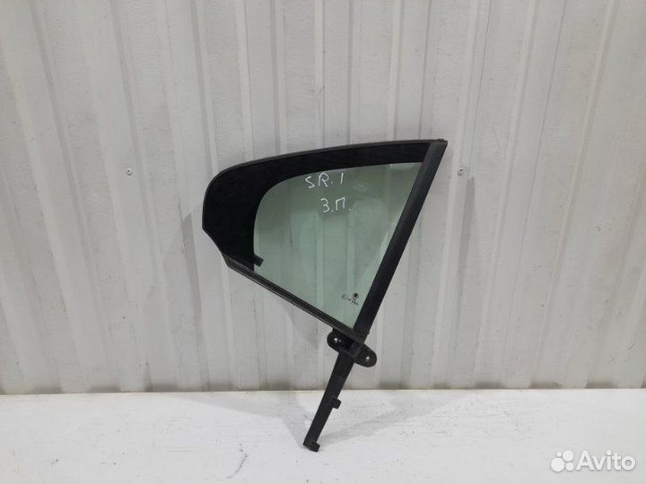 Форточка задняя правая Skoda Rapid cwva лифтбэк