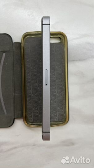 Телефон iPhone 5s