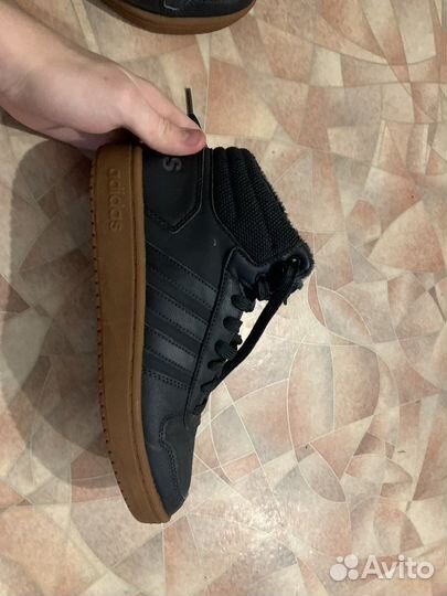 Кроссовки adidas