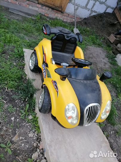 Детский электромобиль