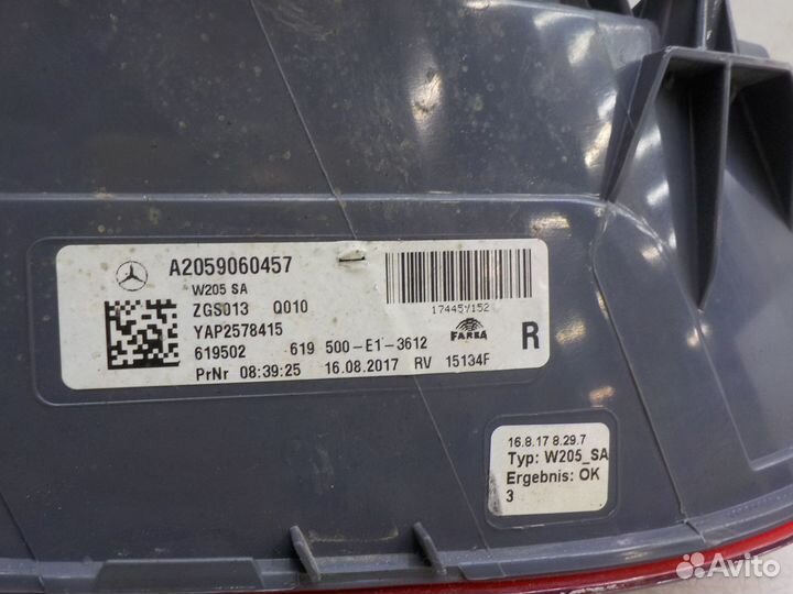 Фонарь задний правый Mercedes-Benz C-Class