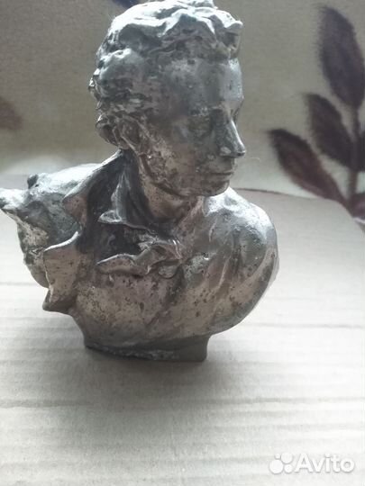 Бюст. А. С. Пушкин