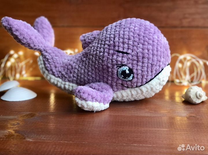 Мягкая вязаная игрушка кит, ручная работа