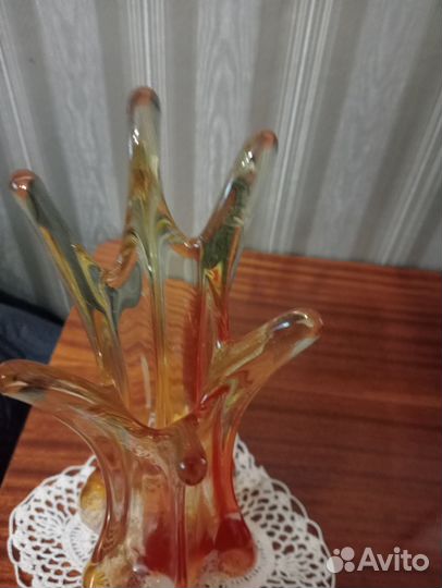 Ваза интерьерная цветное стекло СССР гутная техник