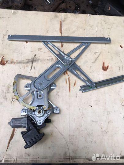 Стеклоподъемник Тойота Авенсис Toyota Avensis T270