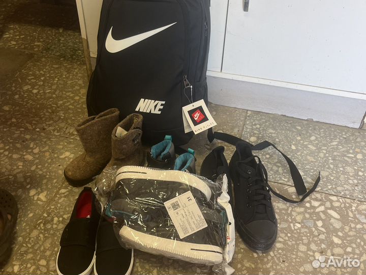 Портфель и обувь