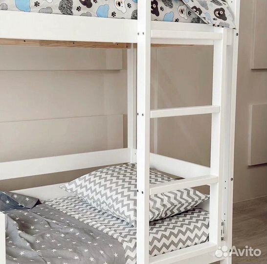 Двухъярусная кровать домик в белом цвете