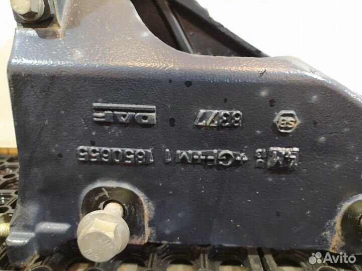 Кронштейн торсиона кабины правый Daf XF106