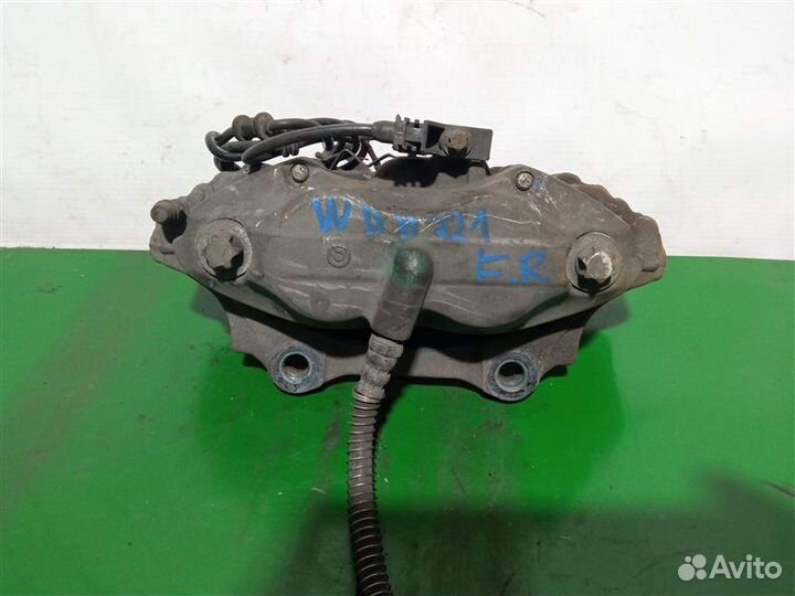 Суппорт передний правый Mercedes-Benz S-Class W221